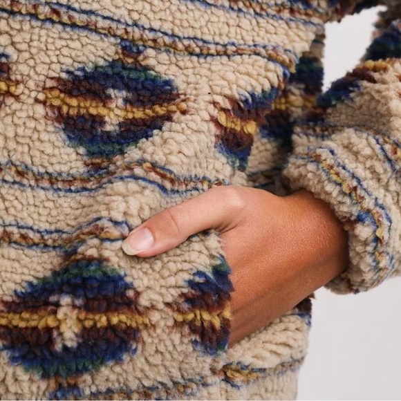 BKE Women’s Medium Colorful Aztec Pattern Tan Sherpa Wubby Quarter Zip Pullover - Picture 8 of 16